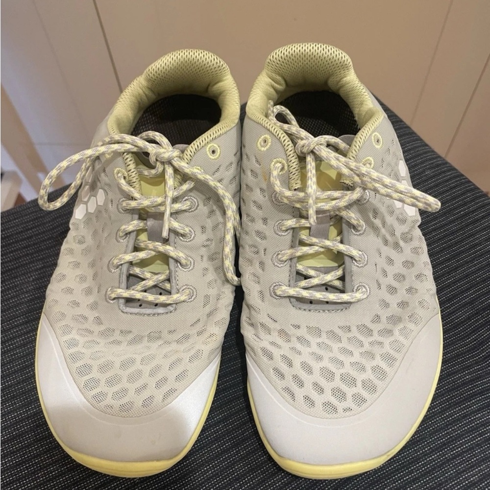 Vivobarefoot Stealth 37 L US 6